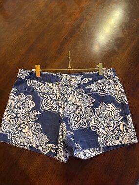 Navy and White Floral Print Women's Shorts size 6